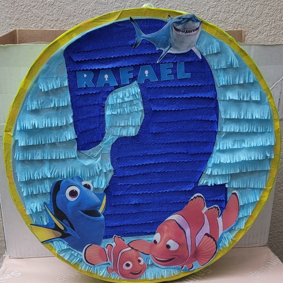 Custom Piñata - Picture 2 of 6